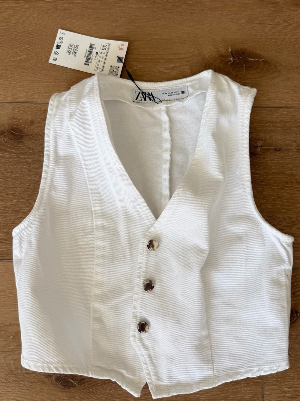 Zara White Sleeveless Button Vest with Tortoiseshell Buttons